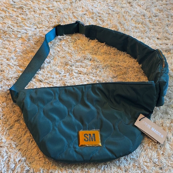 NWT Steve Madden BFOXLEY Deep Emerald Sling/Crossbody - Picture 1 of 11